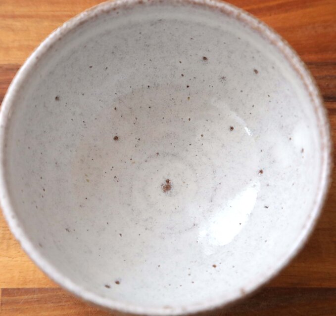 白釉と水色釉薬のかけ分け small | iichi 日々の暮らしを心地よくする