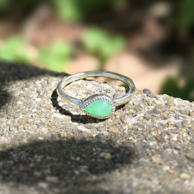【最終価格】大粒オーバルカボション翡翠SV925リング　ジェイドジェダイト硬玉 翡翠 Jadeite 0.751ct しずくカボション シルバーSV925リング | iichi