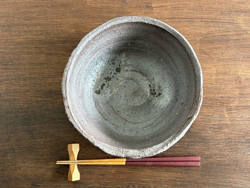 焼き締め彫紋 鉢［薪窯］ | iichi 日々の暮らしを心地よくする
