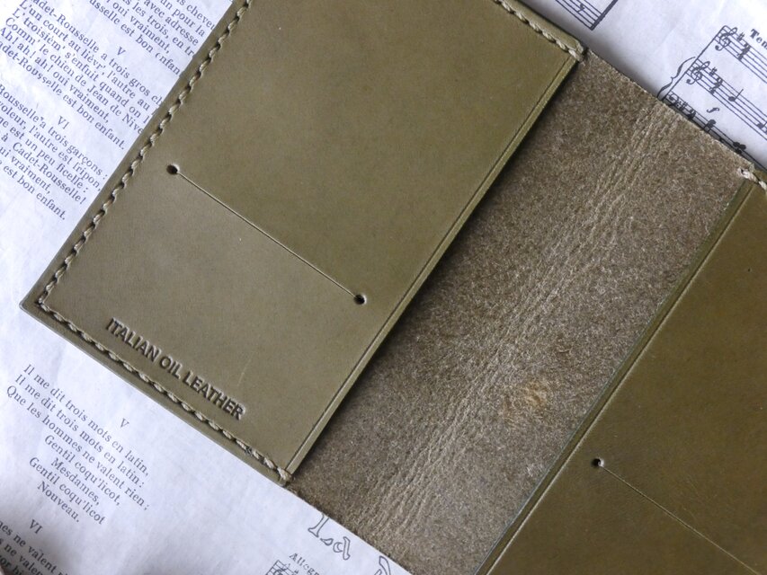 トラベラーズノートカバー／パスポートサイズ（2~3冊用）／革