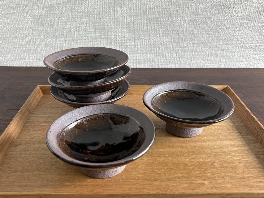 飴釉 高台鉢 | iichi 日々の暮らしを心地よくするハンドメイドや