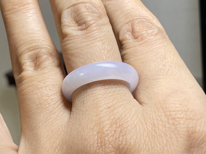 ミャンマーラベンダー翡翠「観音牌子」５６ｍｍ L18-43 超薄ピンクラベンダー 氷糯種 19.5号 ヒスイ ミャンマー産 A貨