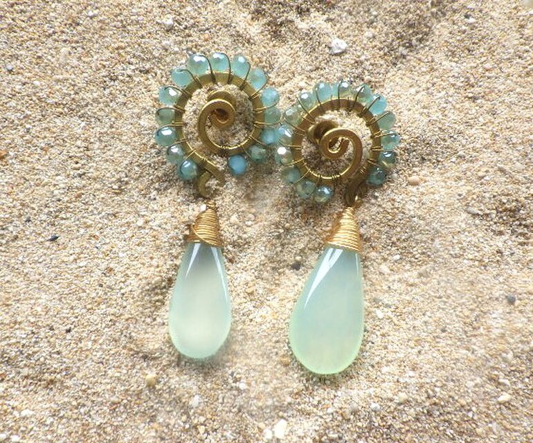 Ocean Swirl Chalcedony 'Aqua'】波の渦から滴るカルセドニーの