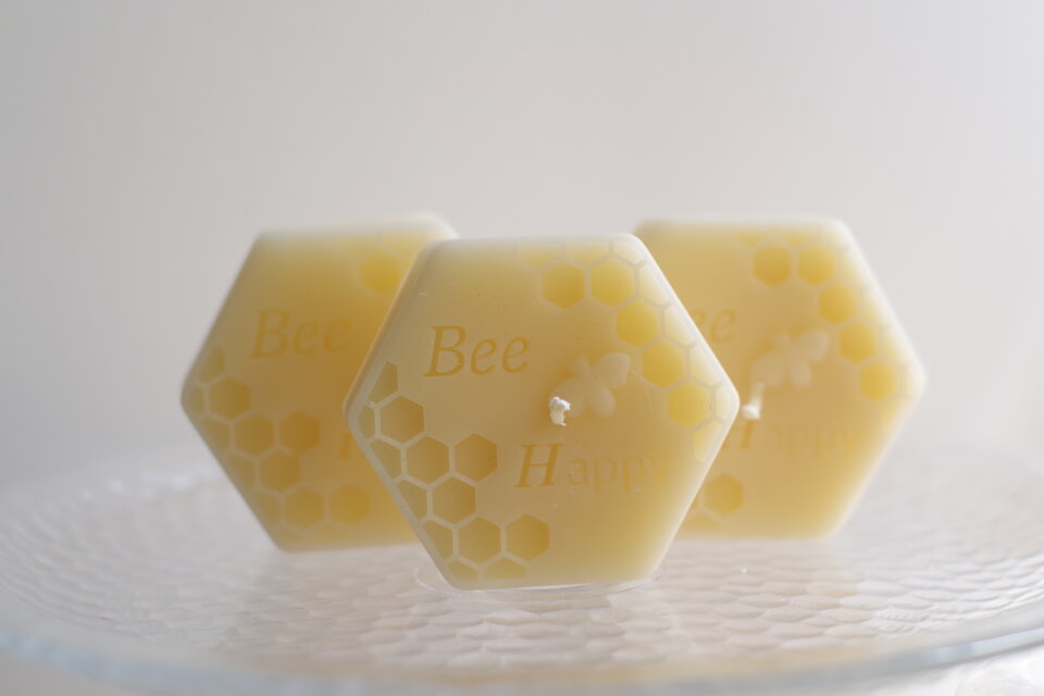 天然蜜蝋のハニカムキャンドル｜Bee Happy｜ミツバチの恵みを灯す