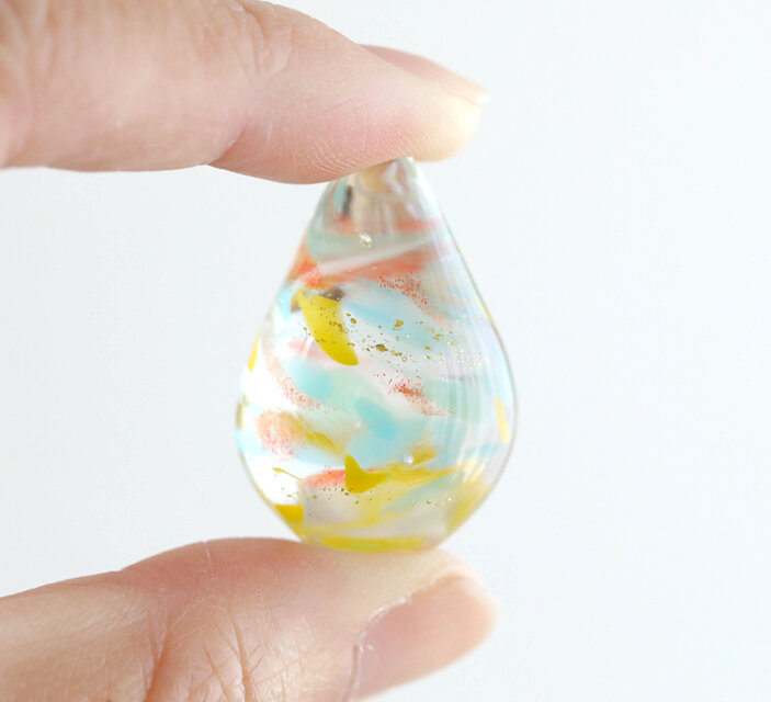 ガラスの雫の小さなオブジェ 「summer vivid colors」 | iichi 日々の