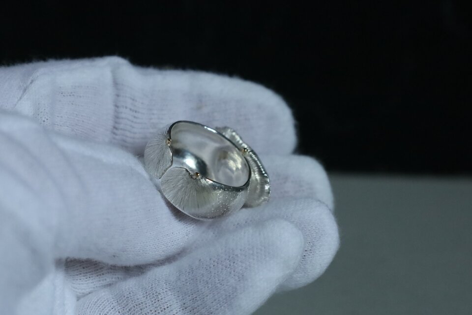 インクルージョンムーンストーンリング「水辺」 | iichi 日々の暮らし