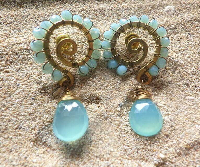 Ocean Swirl Chalcedony *Sea blue* 波の渦から滴るシーブルー