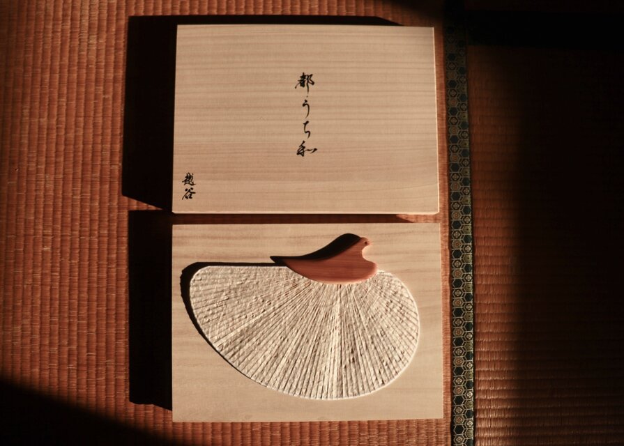 阿波和紙(徳島県)】江戸仕立て都団扇千鳥型(千鳥うちわ) | iichi 日々