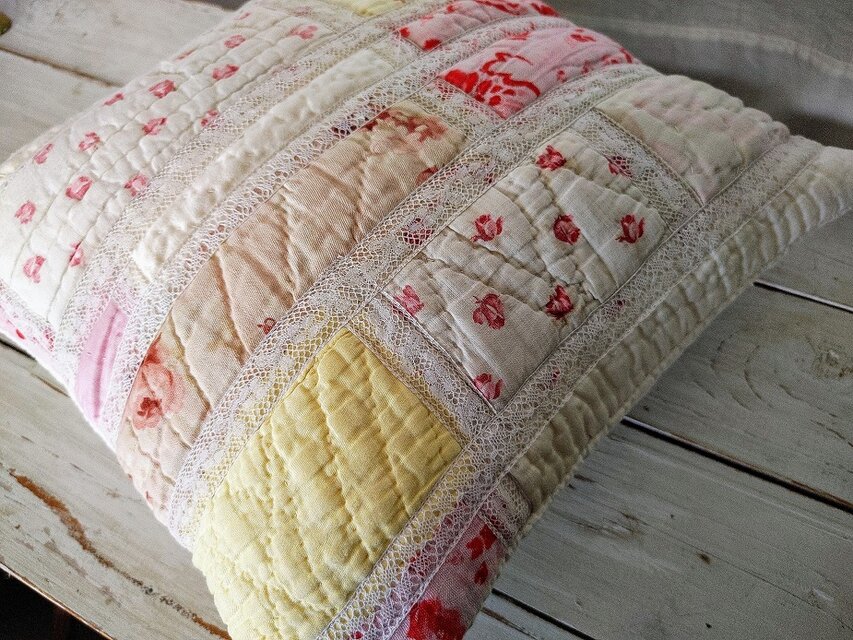 A・アンティークキルトパッチクッションカバー 30㎝×30cm | iichi
