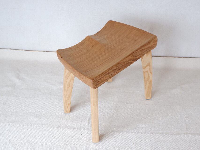現品・一点物〉栗のスツール① | iichi 日々の暮らしを心地よくする