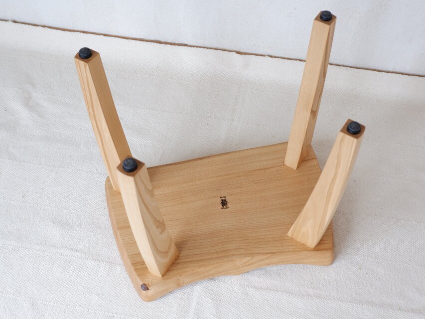 現品・一点物〉栗のスツール① | iichi 日々の暮らしを心地よくする