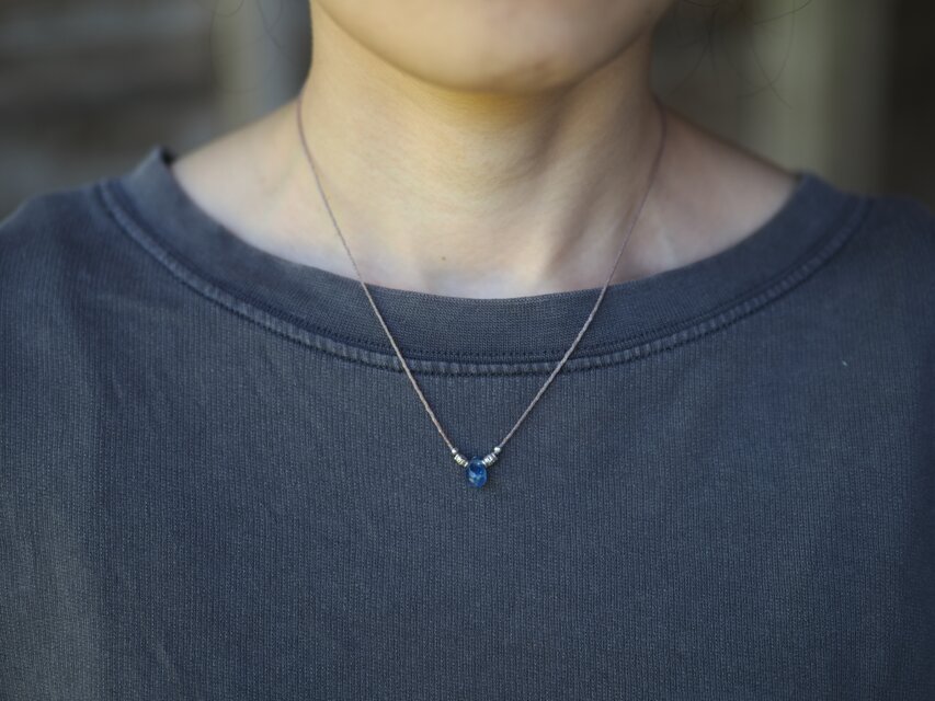 Kyanite- code pendant | iichi 日々の暮らしを心地よくする