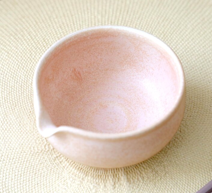 桜花窯変釉の片口碗 | iichi 日々の暮らしを心地よくするハンドメイド