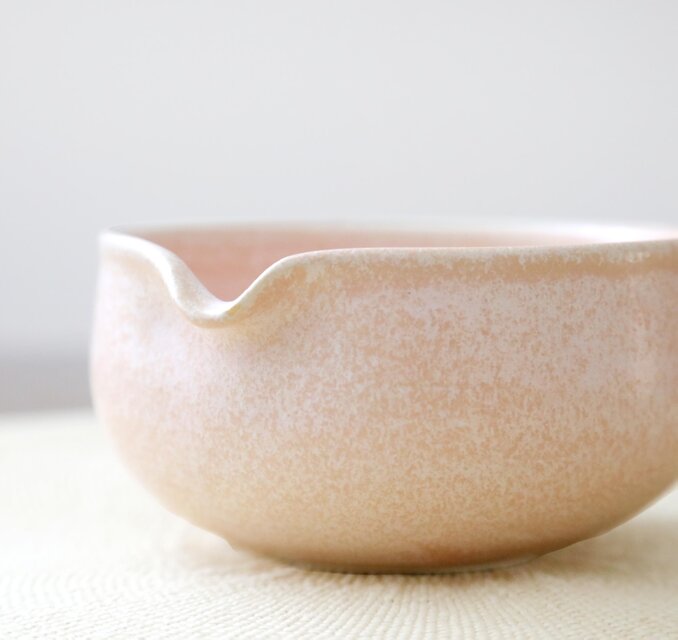 桜花窯変釉の片口碗 | iichi 日々の暮らしを心地よくするハンドメイド