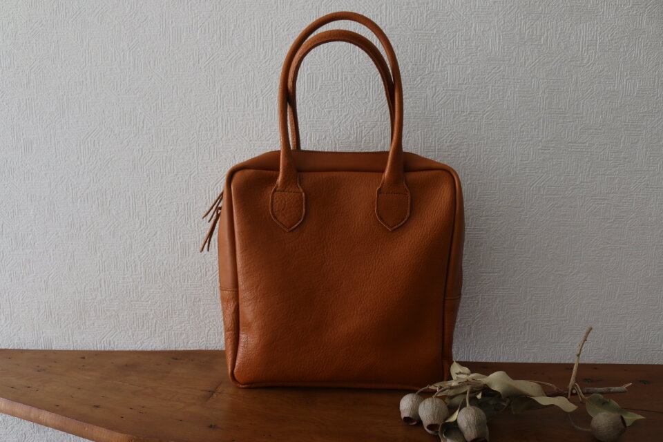 キャメルカラーのボストンbag | iichi 日々の暮らしを心地よくする