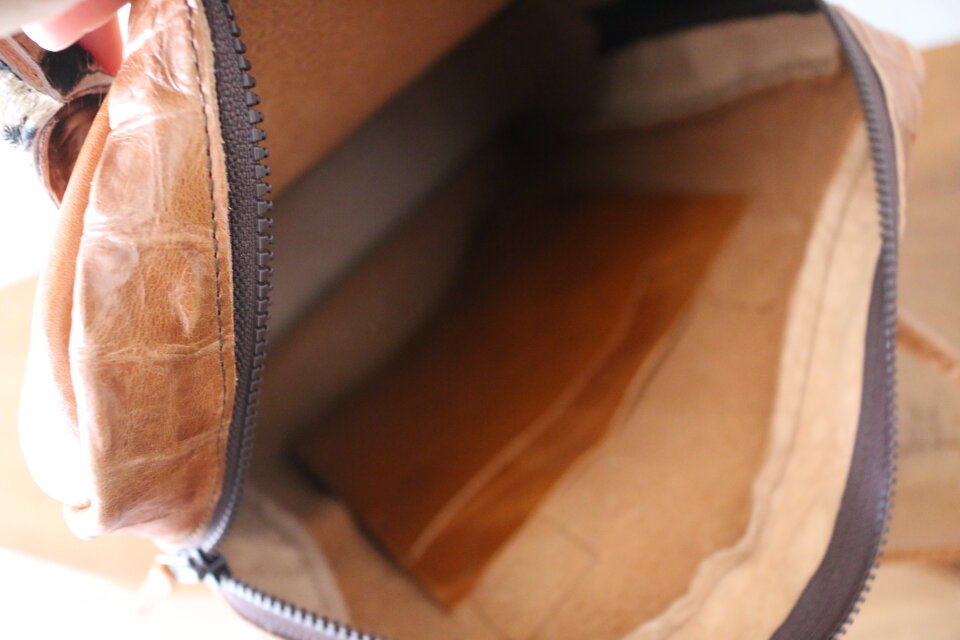 キャメルカラー×クロコの2トーンボストンbag | iichi 日々の暮らしを