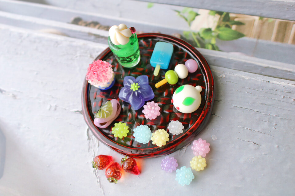 ご注文品／ガラスのミニチュア和菓子セット | iichi 日々の暮らしを