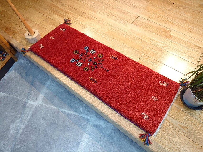 ハンドメイド ペルシャ ギャッベ ミニランナー ラグ 116x40cm 茜色 花