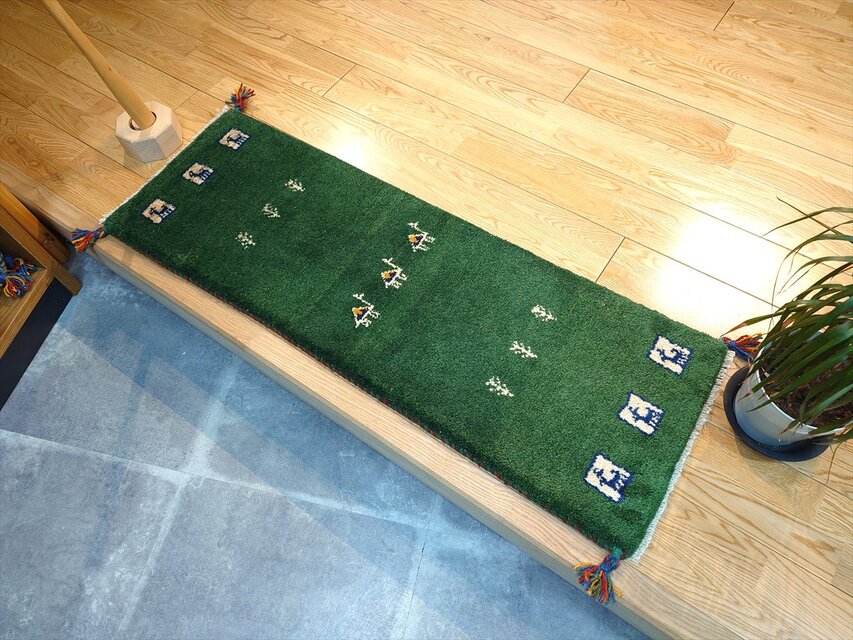 ハンドメイド ペルシャ ギャッベ ミニランナー ラグ 115x40cm 緑色
