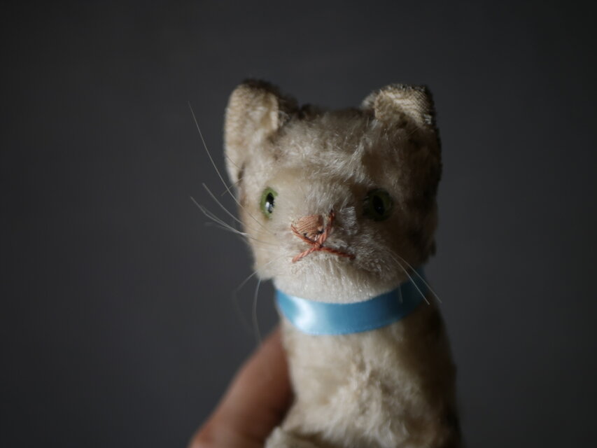シュタイフ 猫 ぬいぐるみ アンティーク シュタイフ ドイツヴィンテージ 猫 ねこ アンティークのある生活