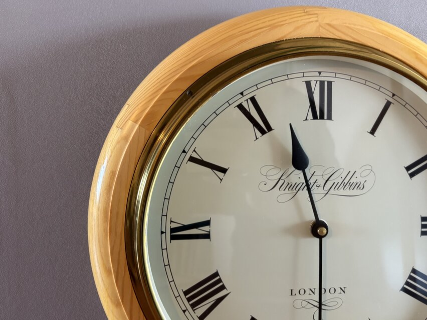 Knight Gibbins 英国製 ウォールクロック ミッドセンチュリー 北欧 英国の古い気品漂うクラシックデザイン掛け時計 England 時計