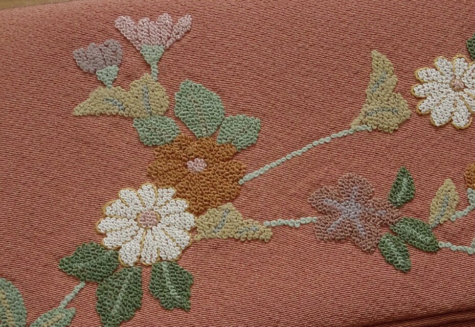 相良刺繍を楽しむお懐紙入れ（壱） | iichi 日々の暮らしを心地よく