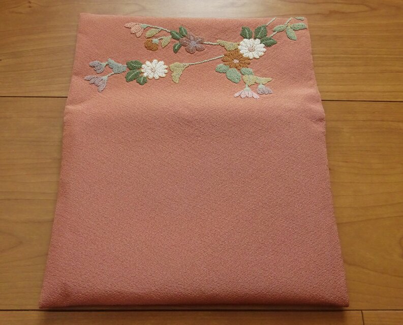 相良刺繍を楽しむお懐紙入れ（壱） | iichi 日々の暮らしを心地よく