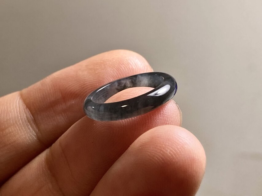 L18-103 ピンキーリング 氷種 黒翡翠 1.0号 グアテマラ産 A貨 本翡翠
