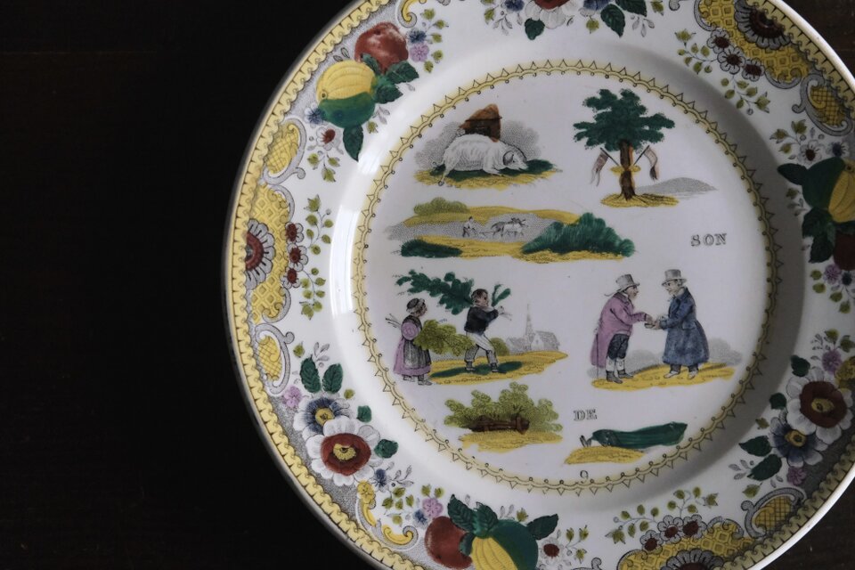 フランスアンティーク　ショワジールロワ　ルイ16世 Choisy le roi 彩色 グリザイユ 平皿 なぞなぞ ショワジールロワ