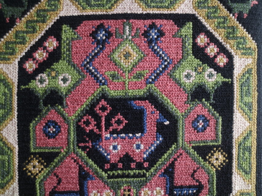 スウェーデンで見つけたツヴィスト刺繍のタペストリー No.6241 | iichi