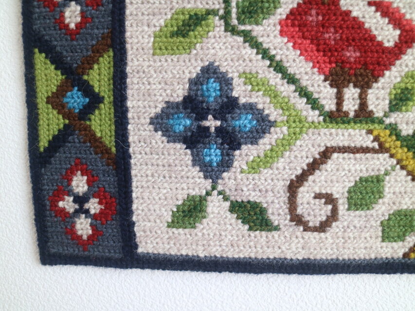 スウェーデンで見つけたツヴィスト刺繍のタペストリー No.6780 | iichi