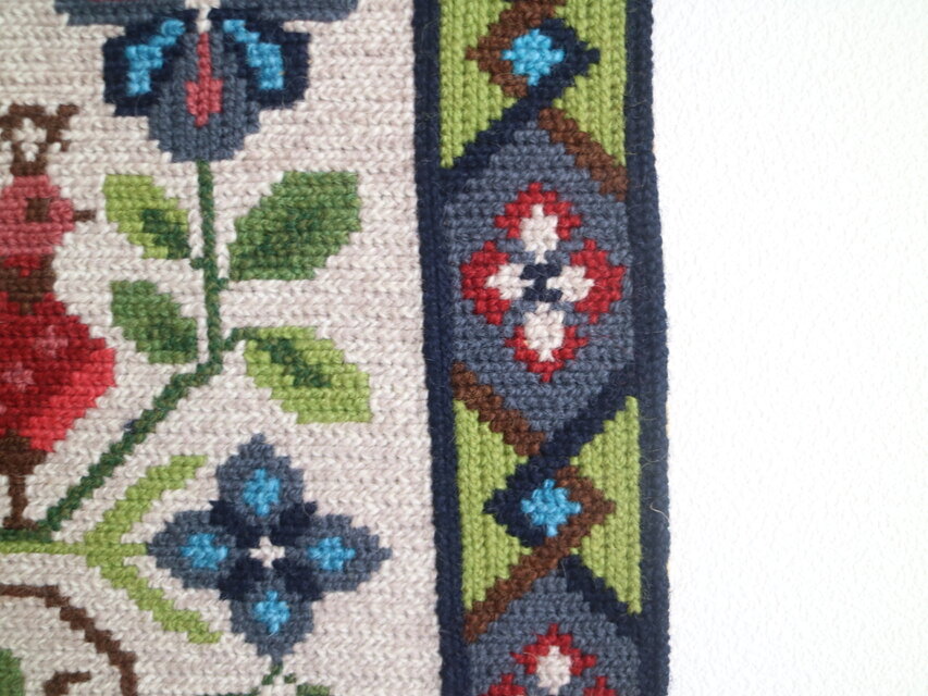 スウェーデンで見つけたツヴィスト刺繍のタペストリー No.6780 | iichi