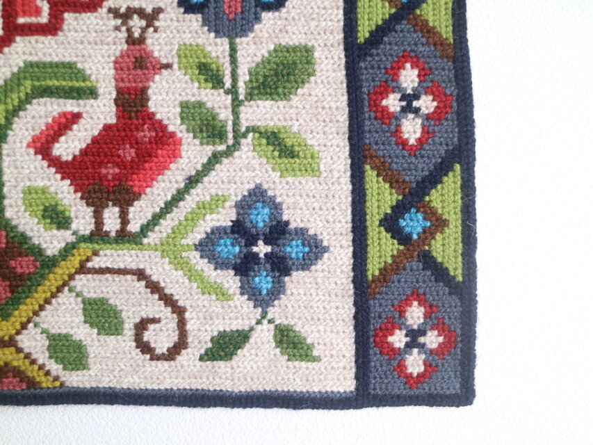スウェーデンで見つけたツヴィスト刺繍のタペストリー No.6780 | iichi