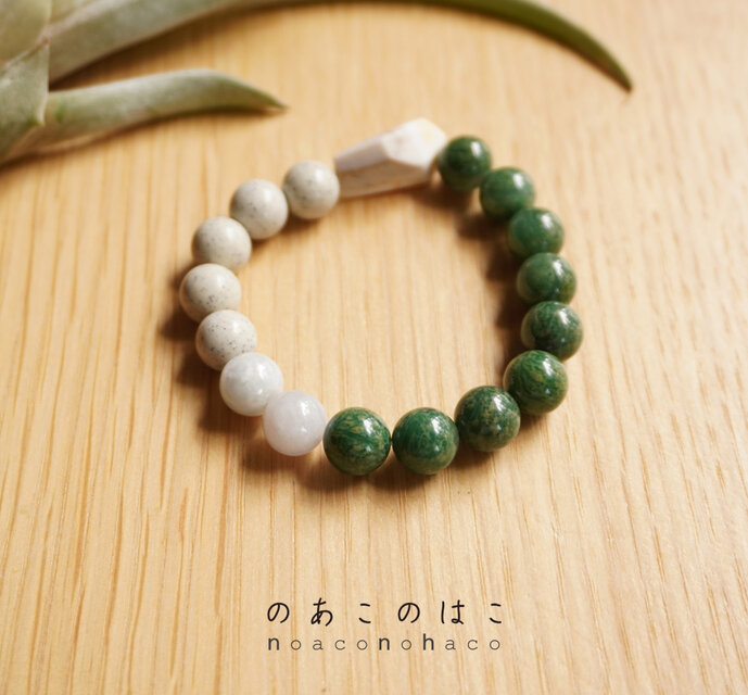 翡翠×北投石×グリーンクウォーツのブレスレット | iichi 日々の暮らし