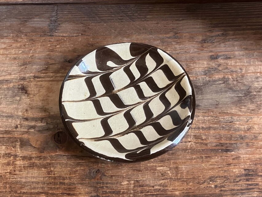 【アンティーク】イギリス スリップウェア プレート お皿 器 陶器 磁器 スリップウェア小皿 /Slipware small plate 陶器 | iichi 日々の暮らし
