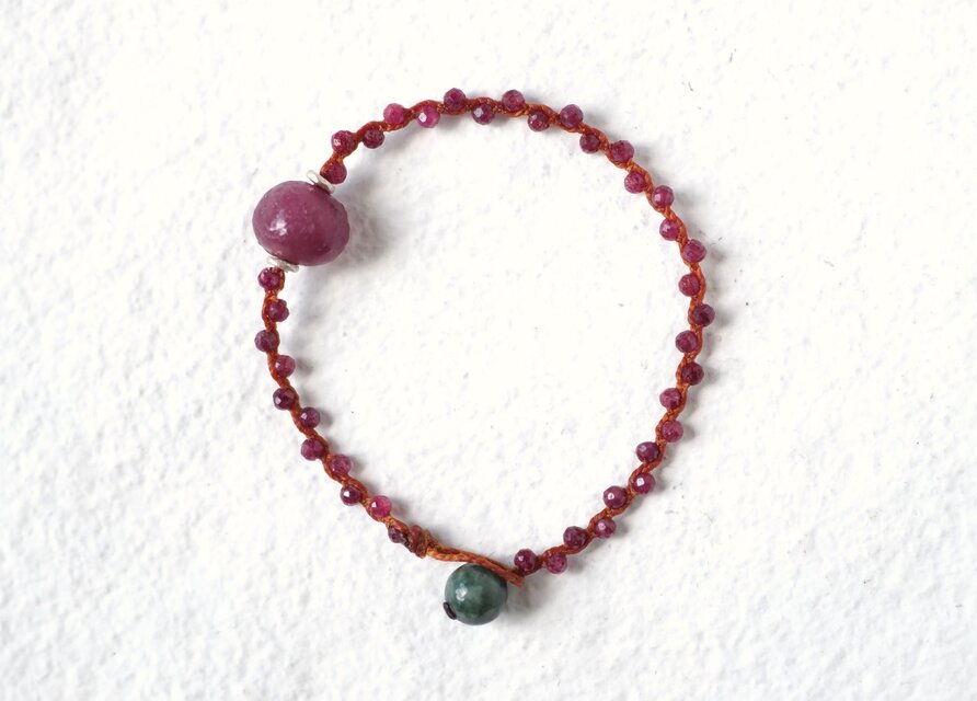 rough ruby- braid bracelet *allergy_free | iichi 日々の暮らしを