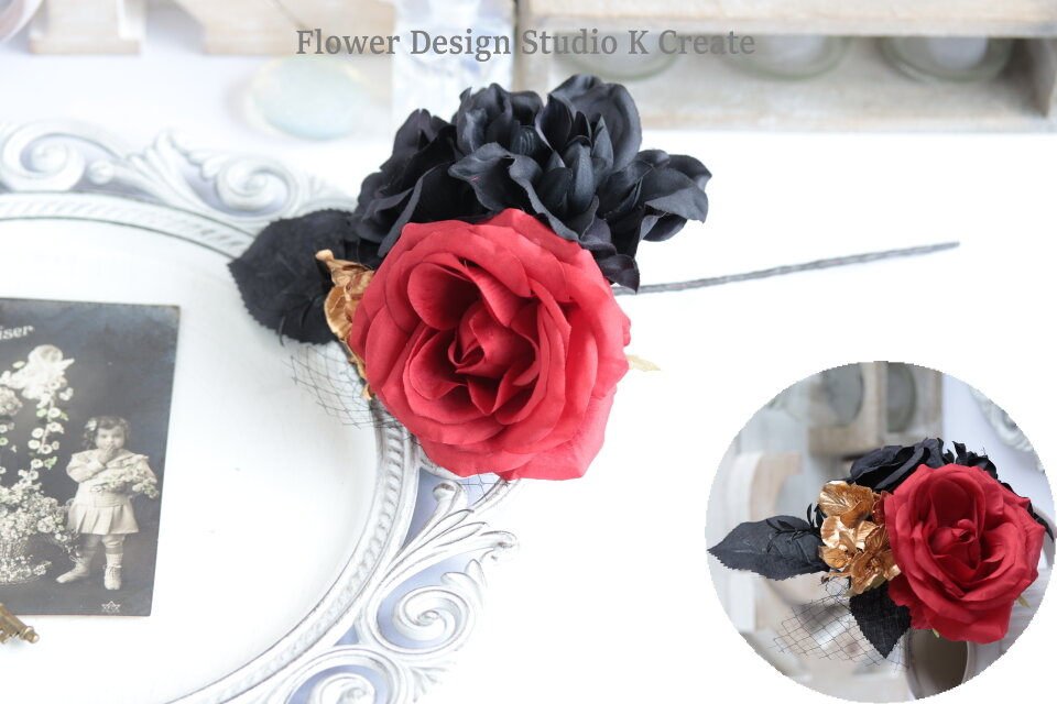 赤い薔薇と黒薔薇のブーケ風フローレス｜ソレア・ティエント・舞台