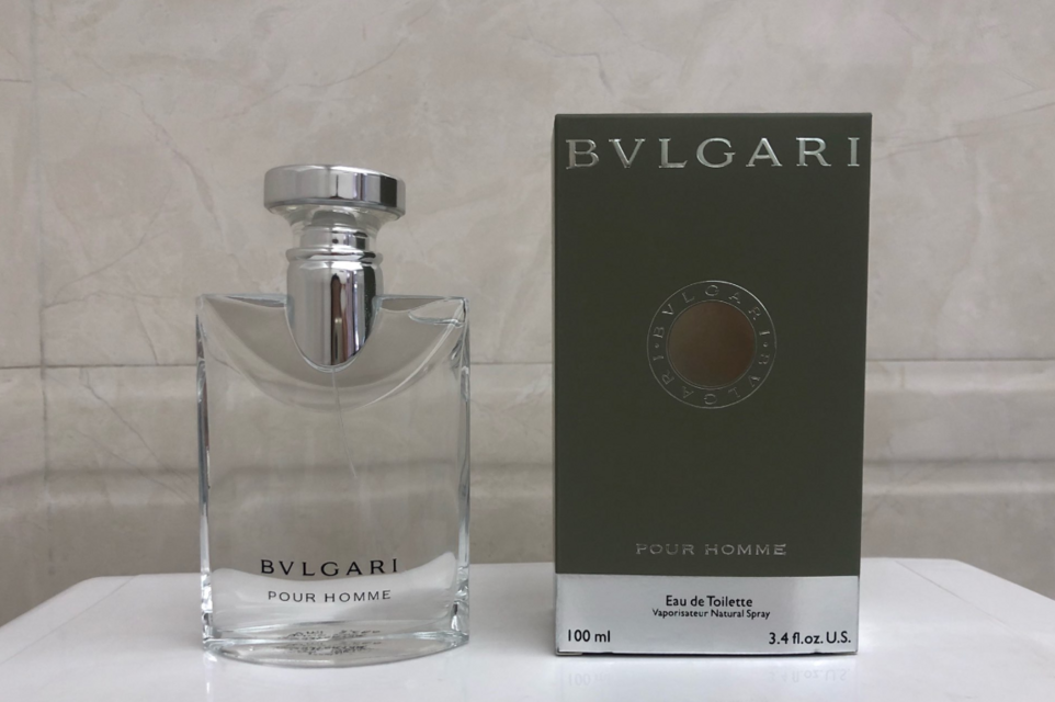 ブルガリ プールオム オードトワレ 100ml ダージリンティ メンズ香水