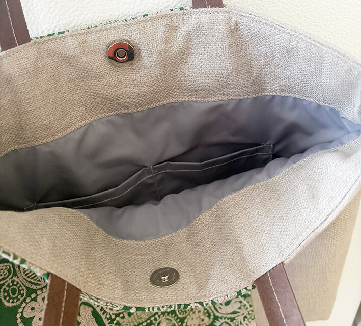 ミナペルホネンモチーフ「jungle relief」のトートかばん | iichi 日々