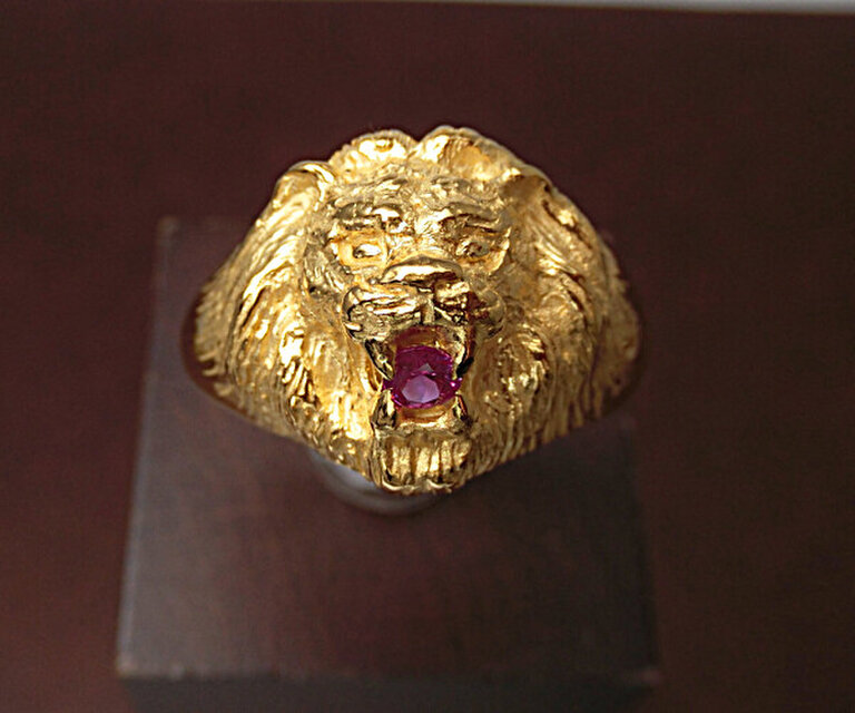 百獣の王・ライオンリング】銀製：純金仕上・天然ルビー ◎圧倒的な