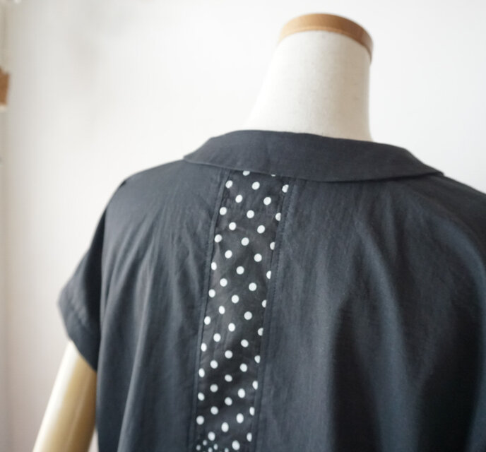 パッチワークなフレンチスリーブブラウス(BLACK) | iichi 日々の暮らし
