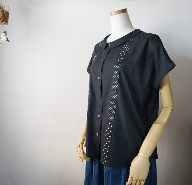 パッチワークなフレンチスリーブブラウス(BLACK) | iichi 日々の暮らし