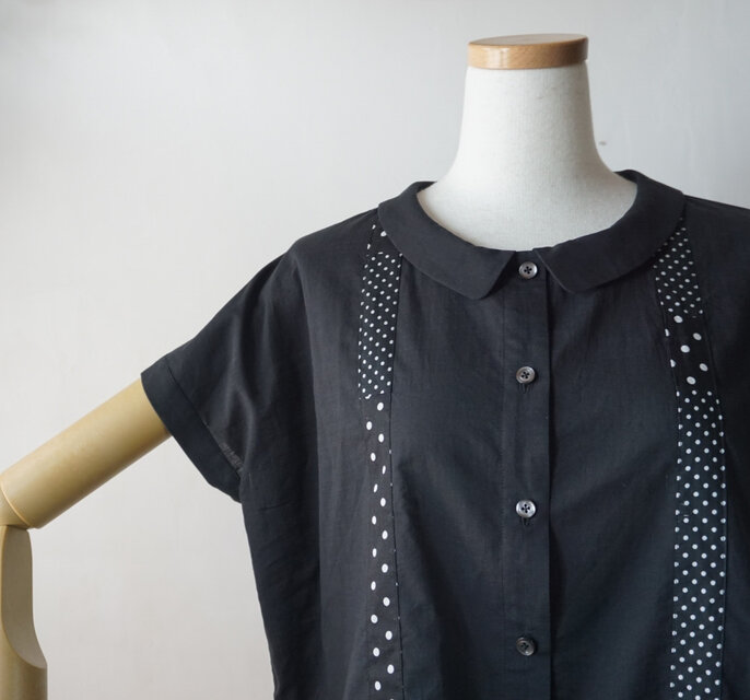 パッチワークなフレンチスリーブブラウス(BLACK) | iichi 日々の暮らし