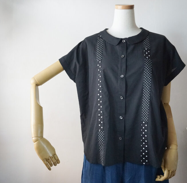 パッチワークなフレンチスリーブブラウス(BLACK) | iichi 日々の暮らし