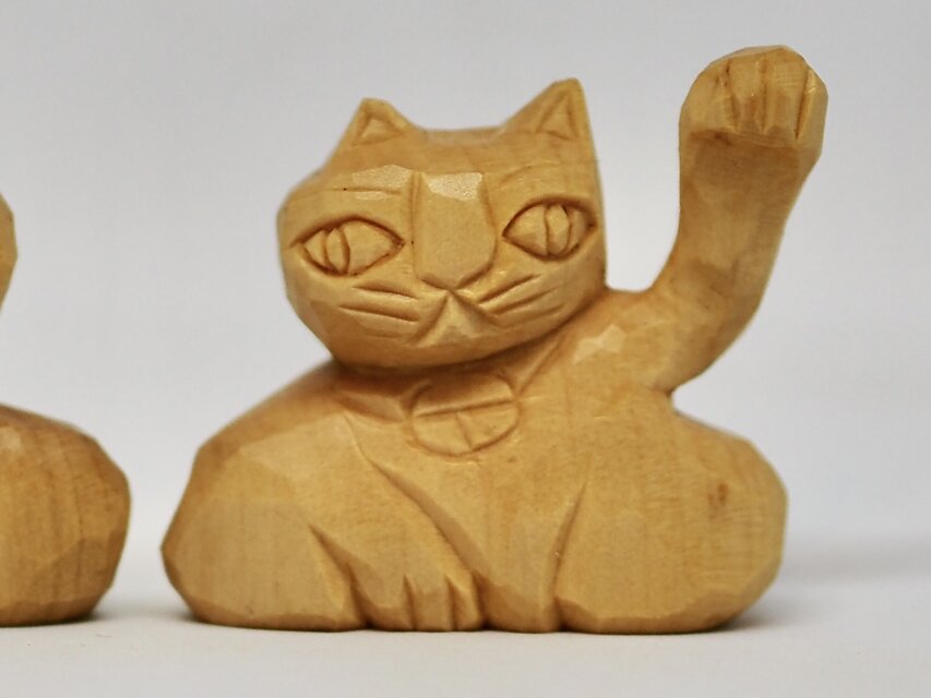 招き猫 左右二体〈黄楊〉 | iichi 日々の暮らしを心地よくする
