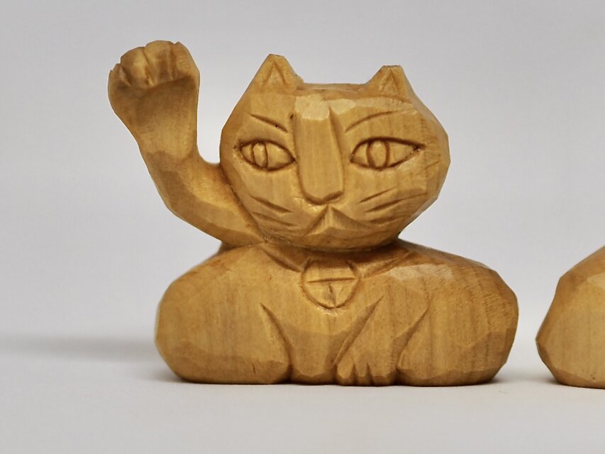 招き猫 左右二体〈黄楊〉 | iichi 日々の暮らしを心地よくする