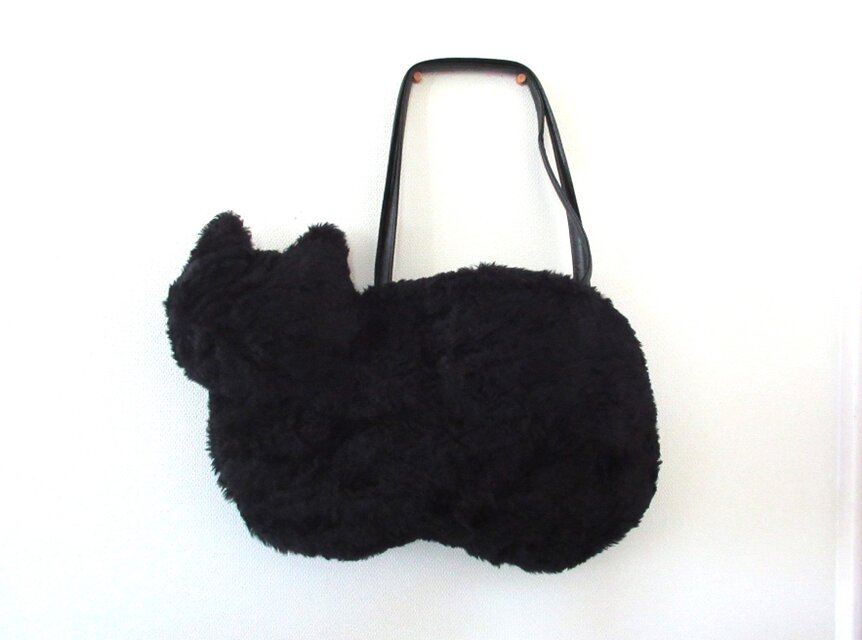 新作＊黒猫ファーのショルダーバッグ | iichi 日々の暮らしを心地よく