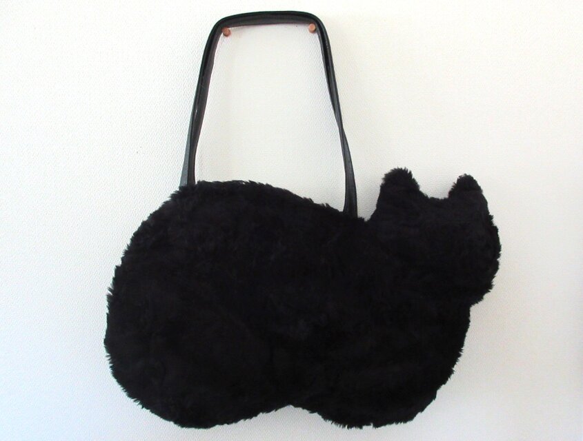 新作＊黒猫ファーのショルダーバッグ | iichi 日々の暮らしを心地よく