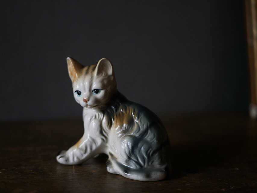 neko 2 フィギュリン 猫 フランスヴィンテージ ブロカントのある