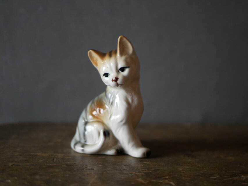 neko 1 フィギュリン 猫 フランスヴィンテージ ブロカントのある
